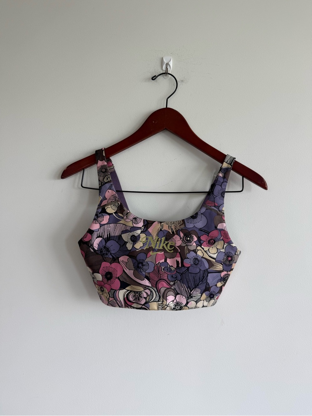 NEW Nike floral sport bra